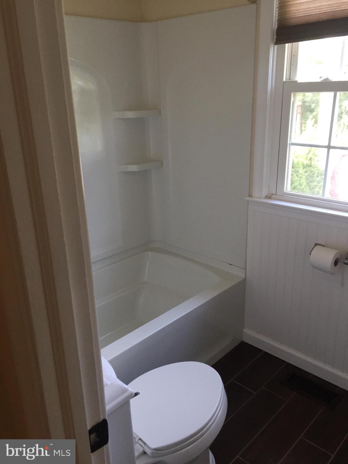 432 Colfax Road Havertown, PA 19083 - Photo 9 of 18 2nd floor bathroom