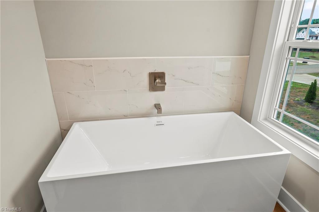 223 Timber Hill Rural Hall, NC 27045 - Photo 23 of 36 Primary Bath