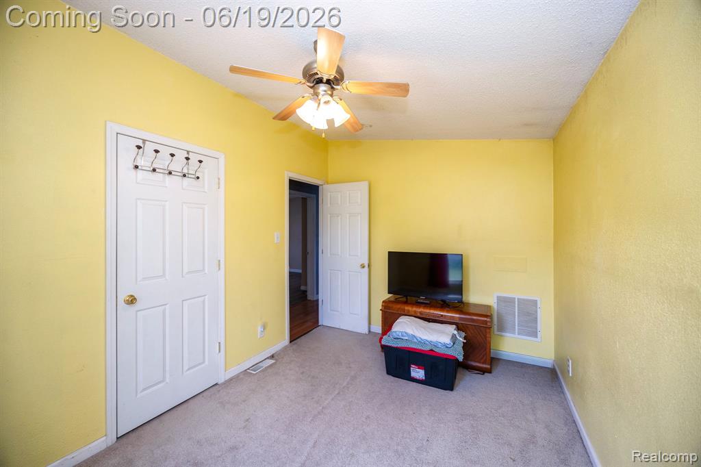 7860 War Road Newport, MI 48166 - Photo 37 of 47