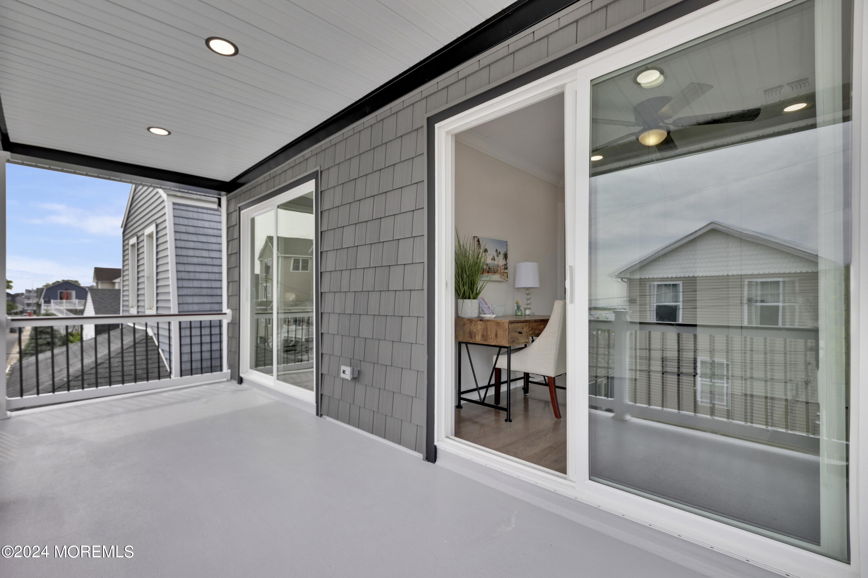 59 5th Street Highlands, NJ 07732 - Photo 29 of 72 Fiberglass deck 3