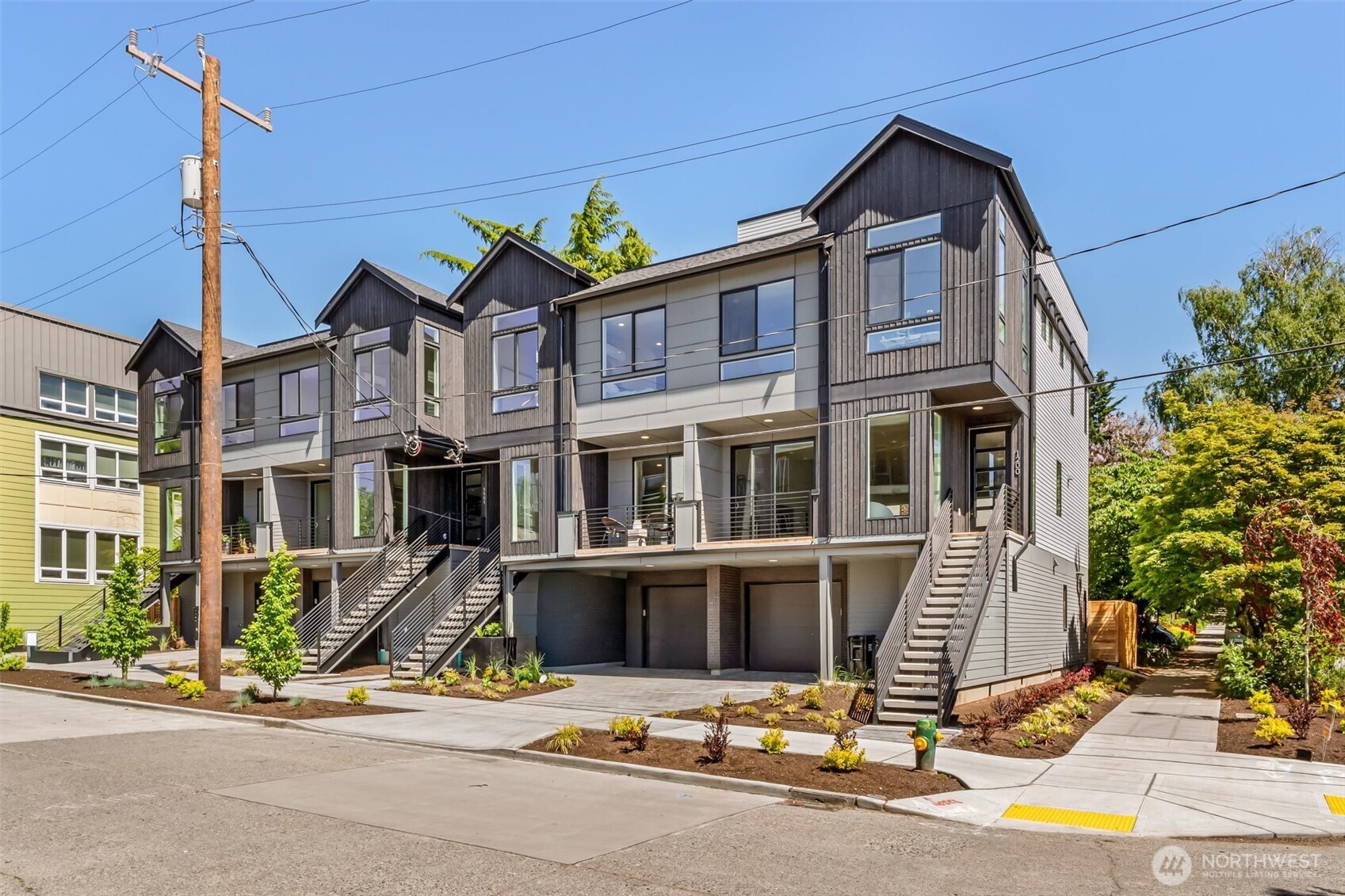 4464 Midvale Avenue North Seattle, WA 98103 - Photo 1 of 39