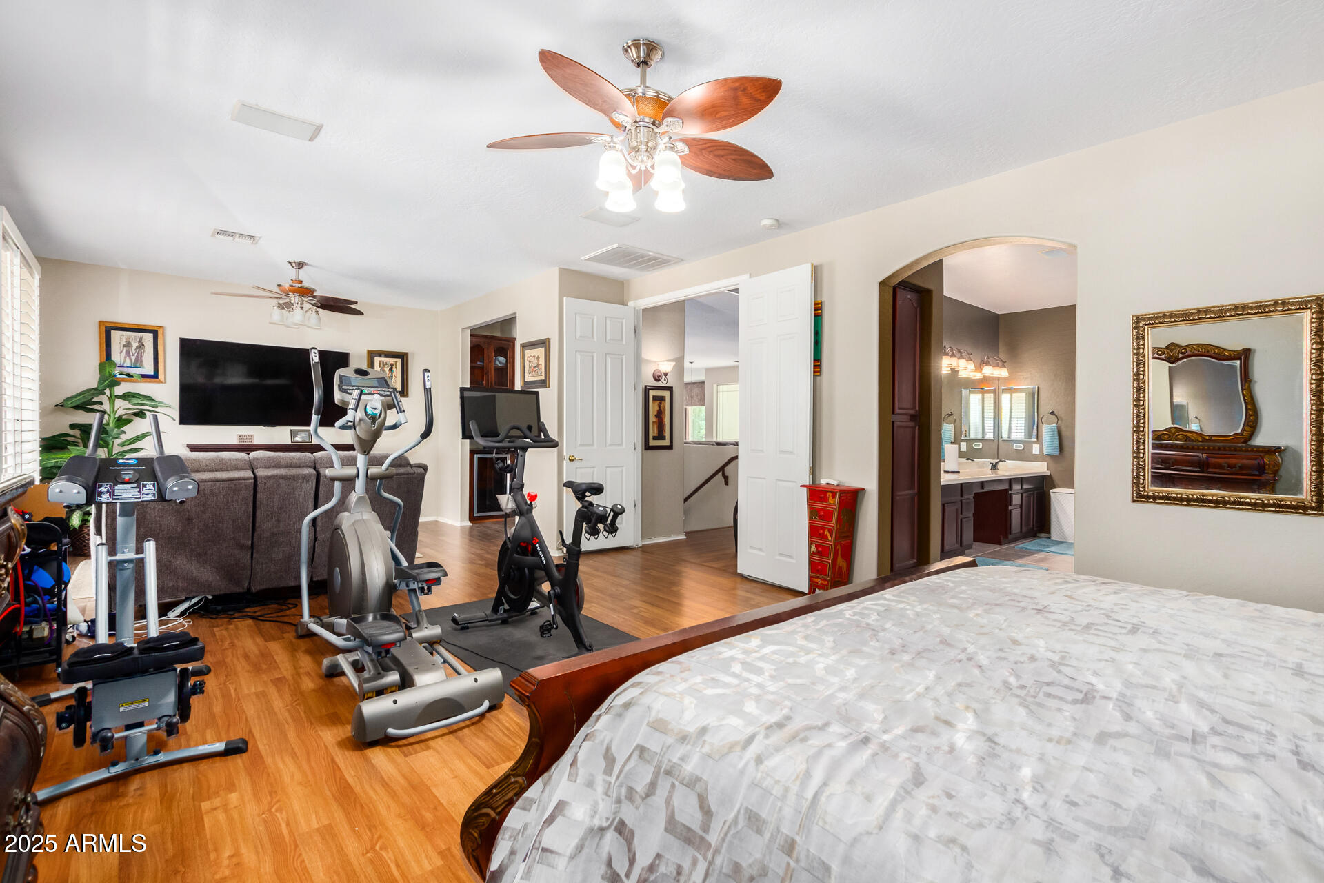 6635 South Cottonfields Lane Laveen, AZ 85339 - Photo 32 of 49 a view of a room with gym equipment