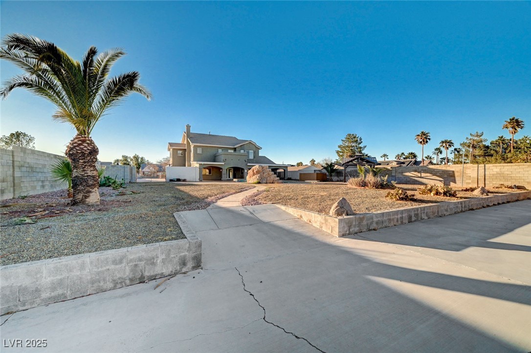 1964 Westwind Road Las Vegas, NV 89146 - Photo 73 of 75 Gallery Image 73