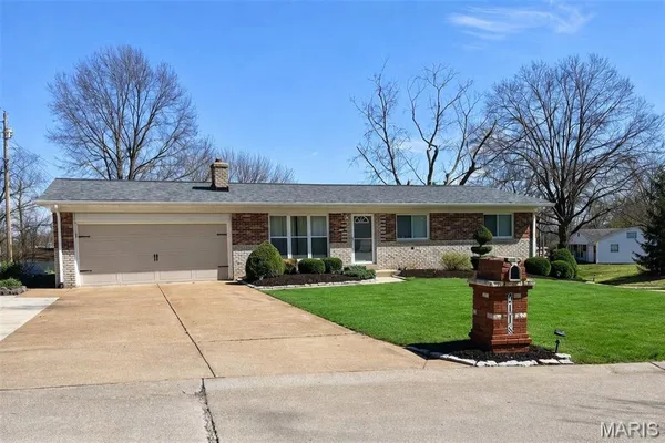$274,900 | 3118 Milissa Lane, St. Louis, MO 63125