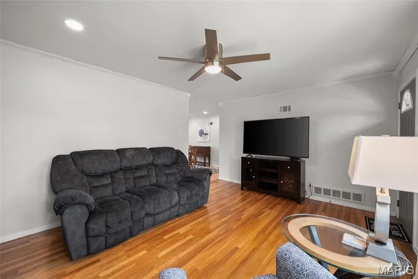 $274,900 | 3118 Milissa Lane, St. Louis, MO 63125