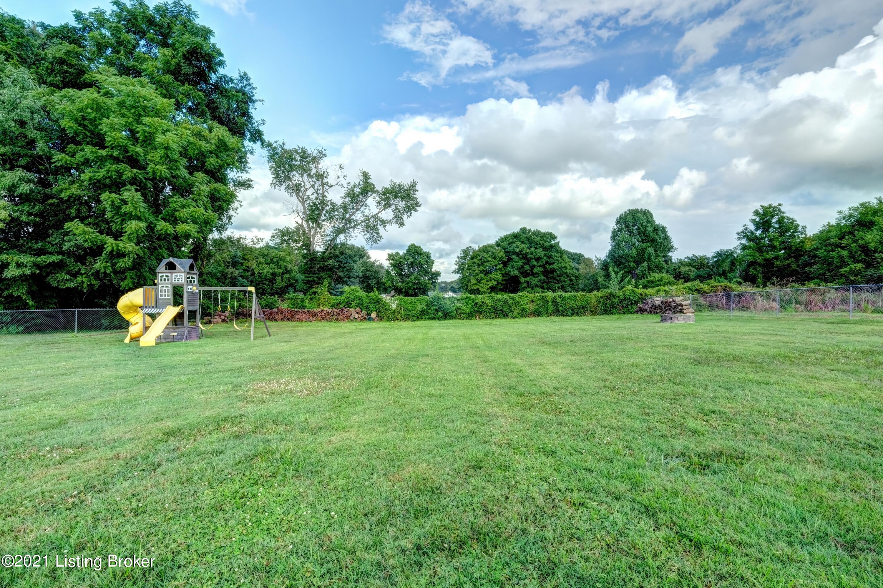 10511 Deering Road Louisville, KY 40272 - Photo 42 of 44 1 Deering Road #42