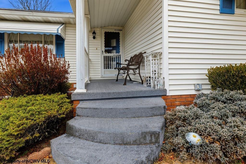 1804 Pleasant Valley Road Fairmont, WV 26554 - Photo 7 of 49 Gallery Image 7