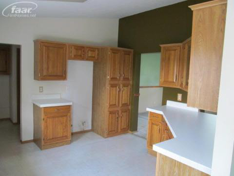 10329 Coldwater Road Flushing, MI 48433 - Photo 10 of 37 20185811-9.JPG