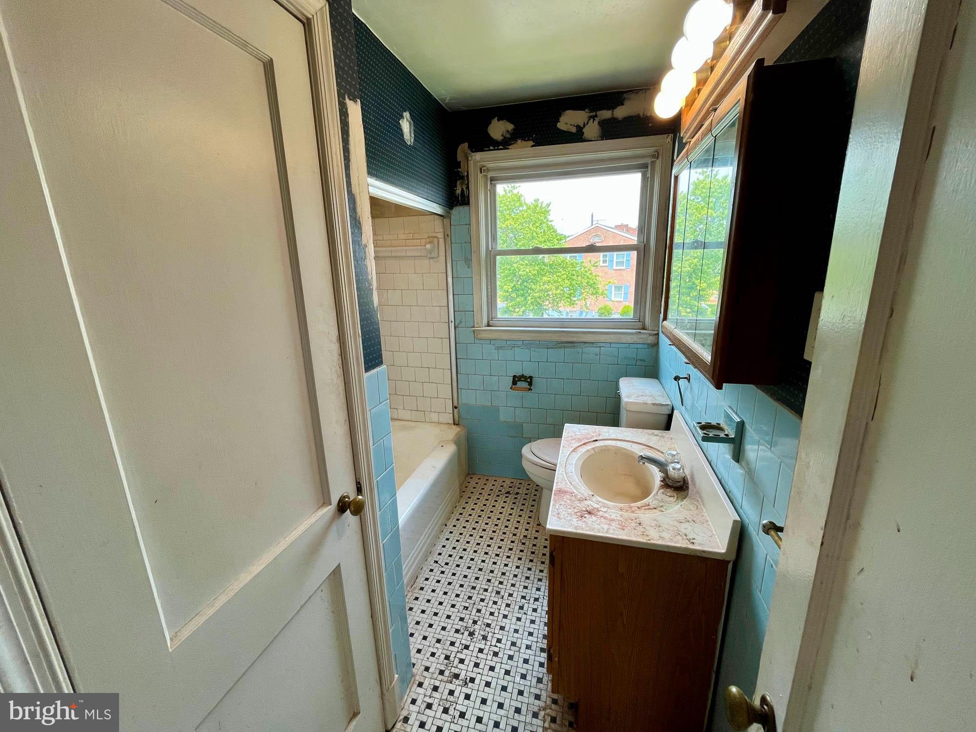 1125 Deanwood Road Baltimore, MD 21234 - Photo 14 of 17 Gallery Image 14