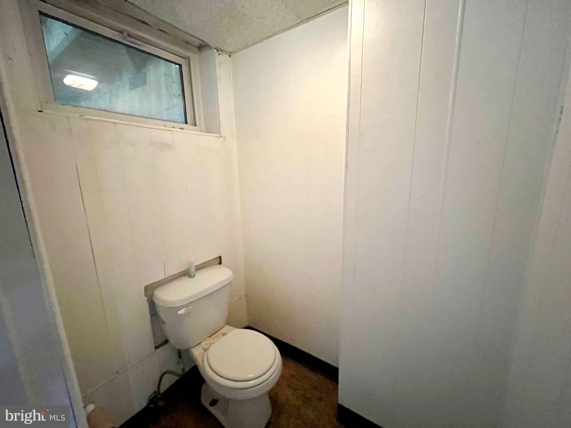 1125 Deanwood Road Baltimore, MD 21234 - Photo 16 of 17 Gallery Image 16