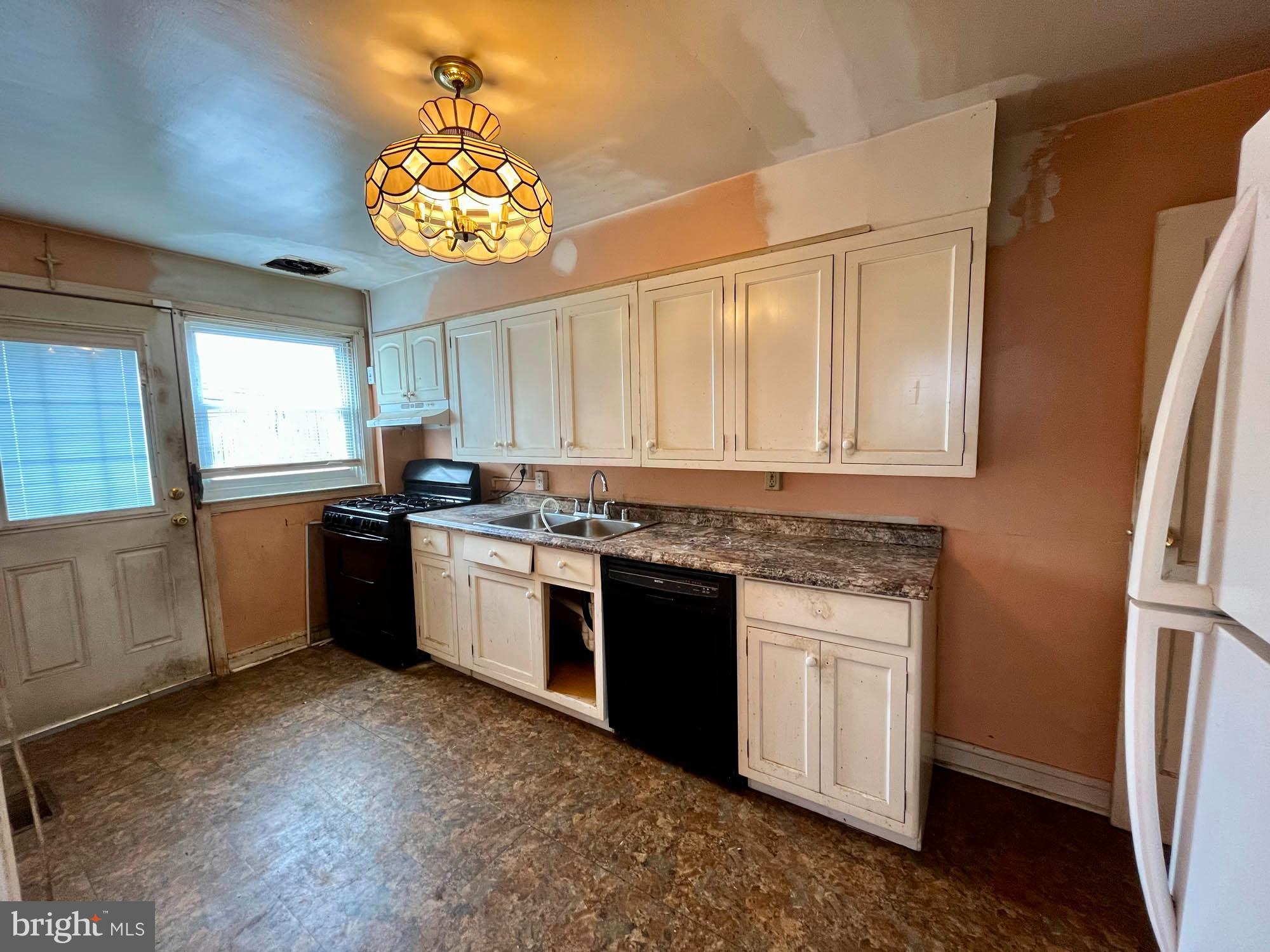 1125 Deanwood Road Baltimore, MD 21234 - Photo 10 of 17 Gallery Image 10