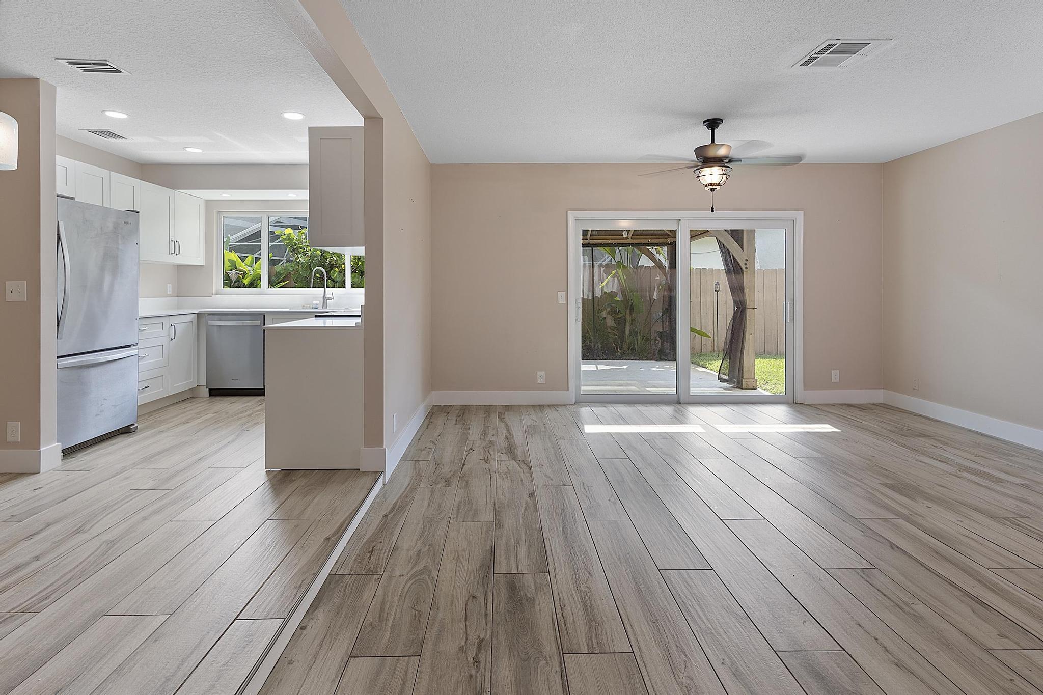 119 Norfolk Road Jupiter, FL 33469 - Photo 12 of 45 119 W Norfolk Rd, Jupiter, FL 33469 - -
