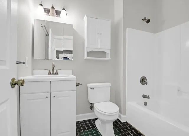 $2,395 | 295 King Street, Unit B2, Charleston, SC 29401