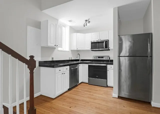 $2,395 | 295 King Street, Unit B2, Charleston, SC 29401