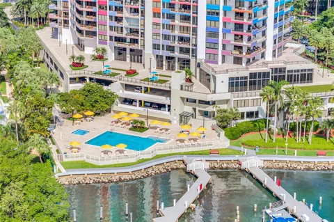 $1,275,000 | 1581 Brickell Avenue, Unit 1204, Miami, FL 33129