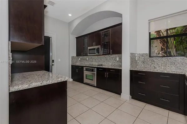 wooden floor in an empty room with wooden floor