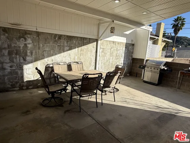 $4,500 | 10006 Samoa Avenue, Tujunga, CA 91042