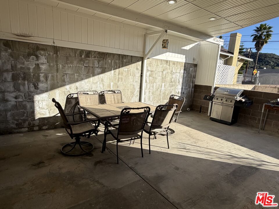 10006 Samoa Avenue Tujunga, CA 91042 - Photo 31 of 34