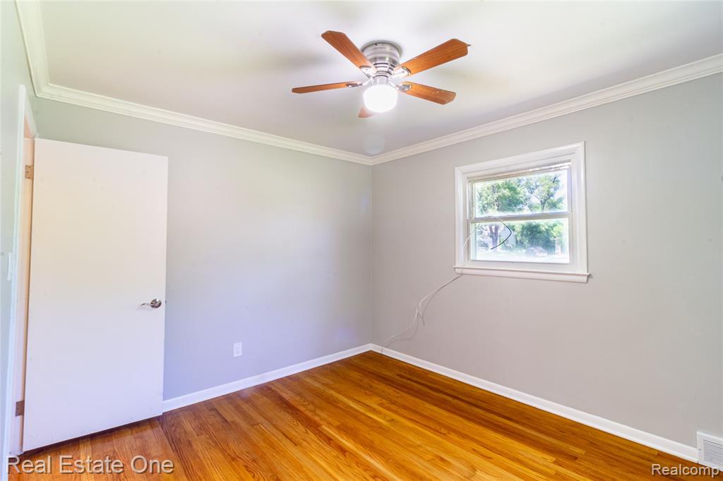 27875 Peppermill Road Farmington, MI 48331 - Photo 10 of 29