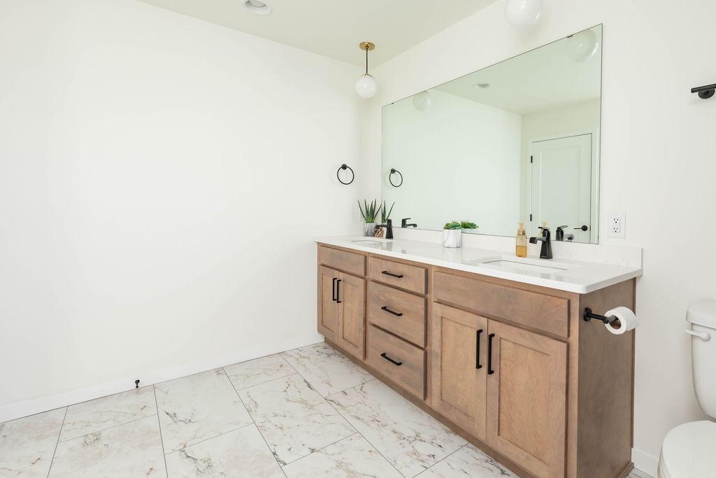 102 Lindsey Court Mapleton, ND 58059 - Photo 24 of 43