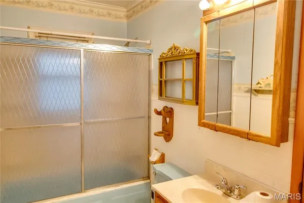 $67,500 | 808 College Street, Greenfield, IL 62044