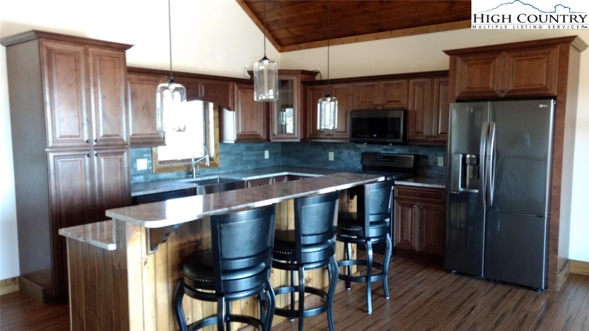 197 Apache Lane Boone, NC 28607 - Photo 8 of 20 Gallery Image 8