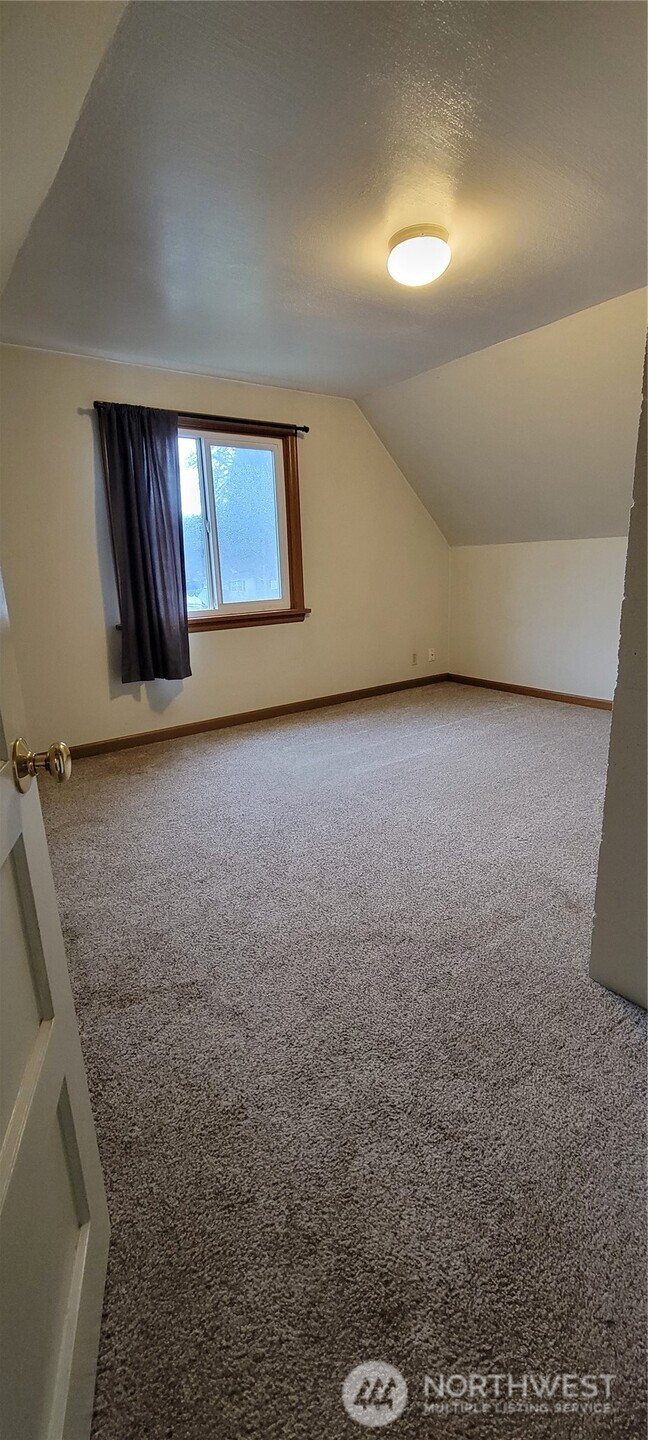 309 Bates Street Southwest Tumwater, WA 98512 - Photo 18 of 29