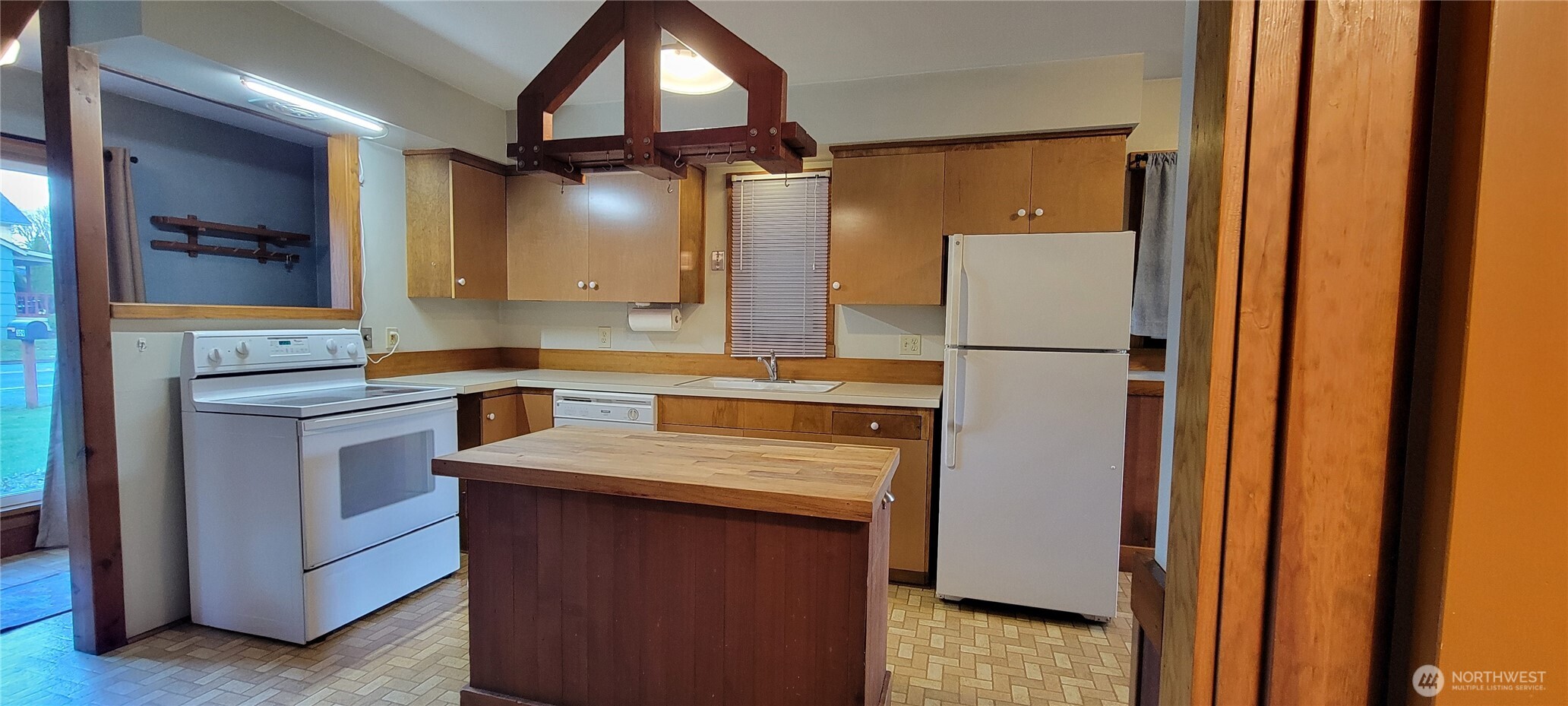 309 Bates Street Southwest Tumwater, WA 98512 - Photo 7 of 29