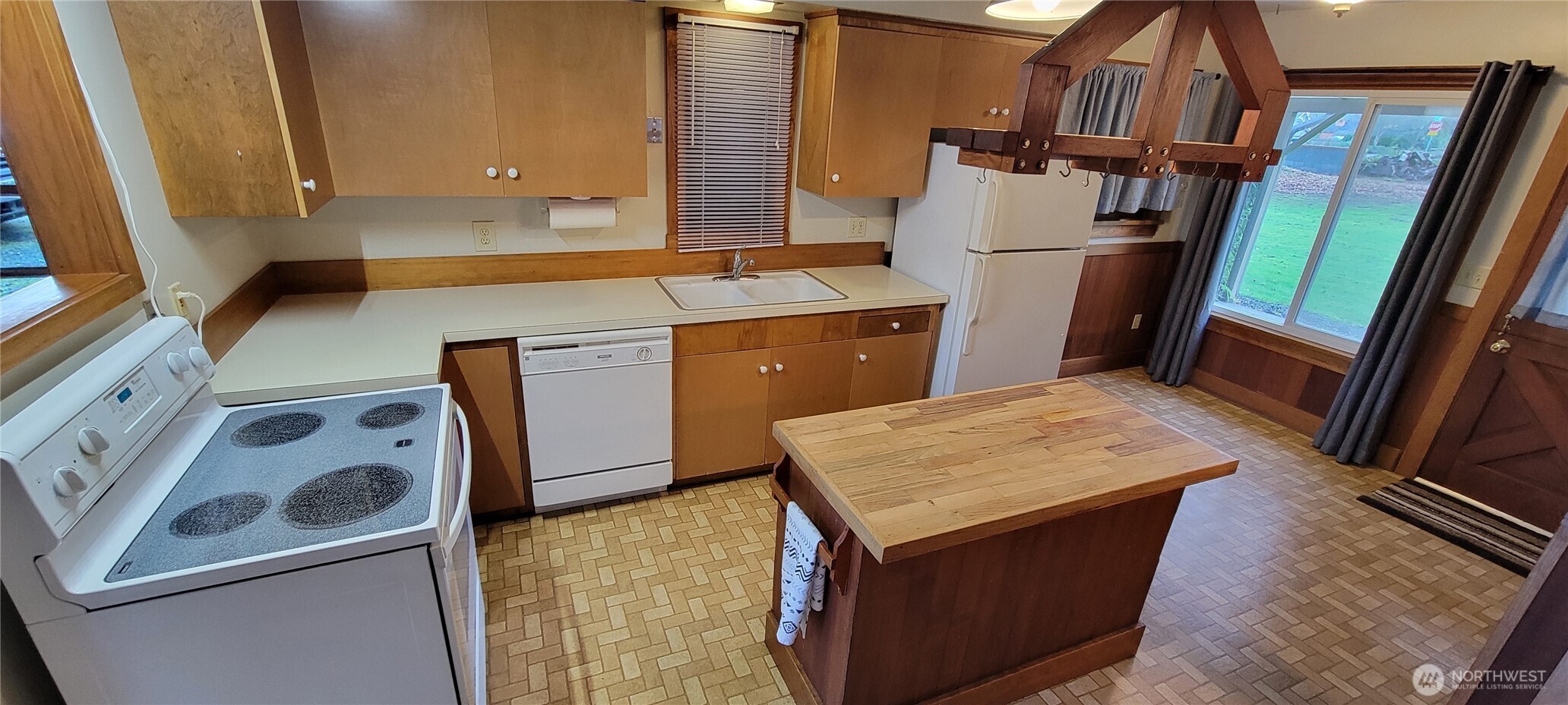 309 Bates Street Southwest Tumwater, WA 98512 - Photo 8 of 29