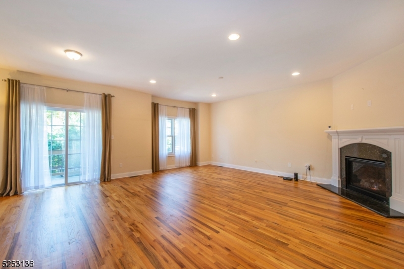 17 Halina Lane Butler, NJ 07405 - Photo 9 of 19 Gallery Image 9