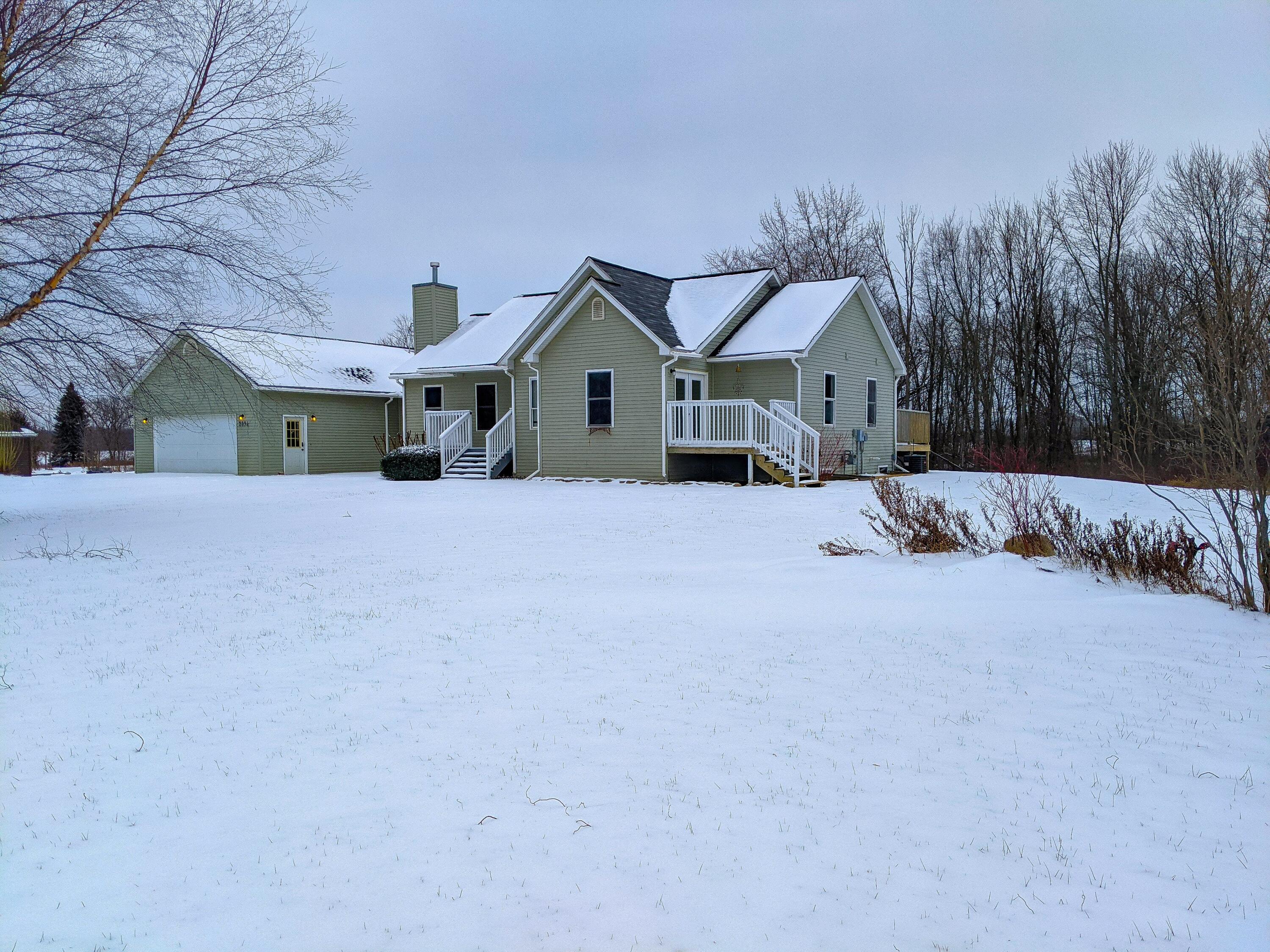 2894 East Baseline Road Mount Pleasant, MI 48858 - Photo 3 of 38 PSX_20220108_184625