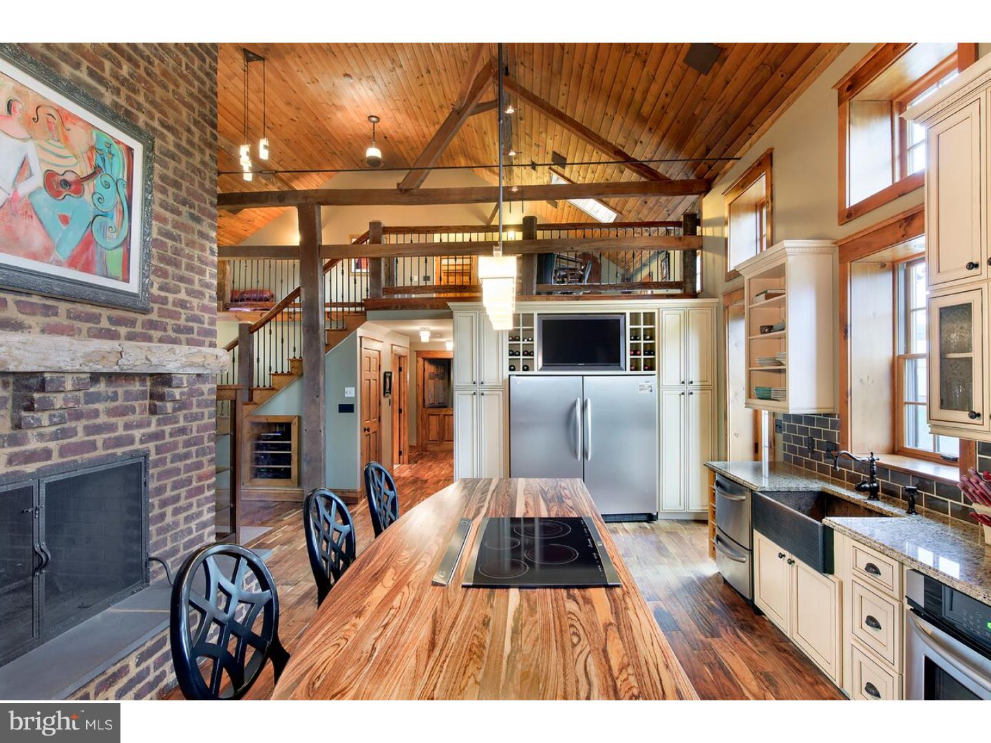 413 Chapel Hill Road Reading, PA 19608 - Photo 6 of 24 Gallery Image 6