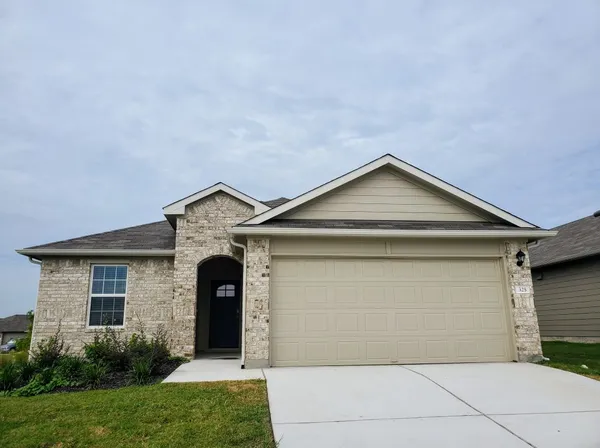$1,799 | 325 Darwin Place, Lockhart, TX 78644