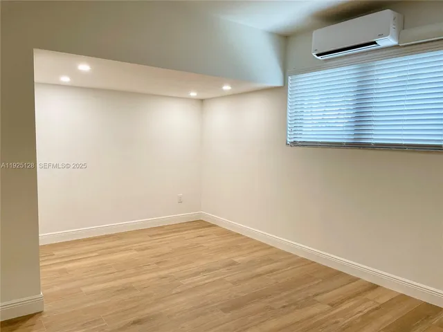 $1,575 | Miami-Dade County, Miami, FL 33184