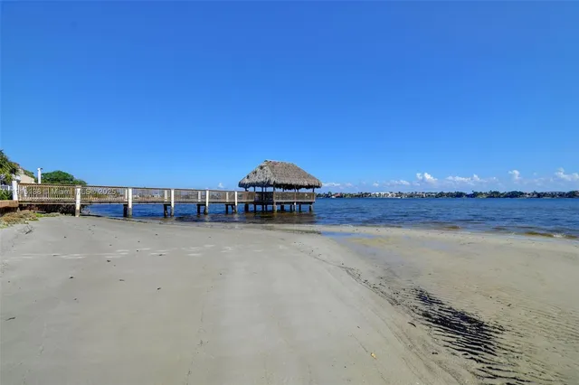 $699,999 | 38 South Lakeshore Drive, Hypoluxo, FL 33462