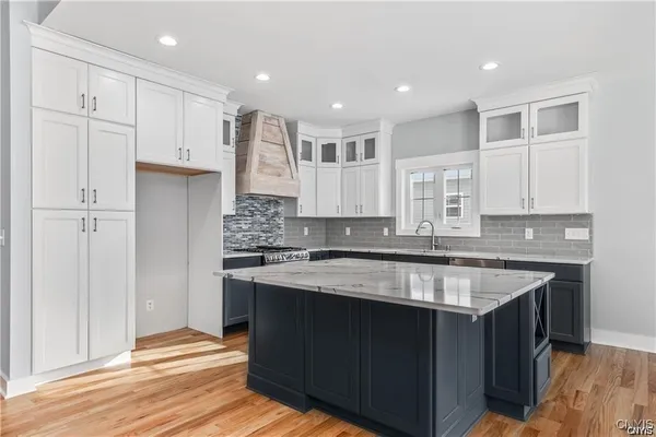 $682,300 | 3330-2 North Hayes Road, Lysander, NY 13027