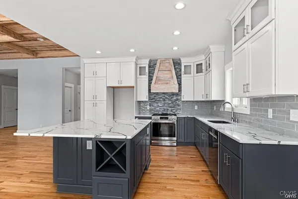 $682,300 | 3330-2 North Hayes Road, Lysander, NY 13027