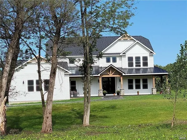 $682,300 | 3330-2 North Hayes Road, Lysander, NY 13027