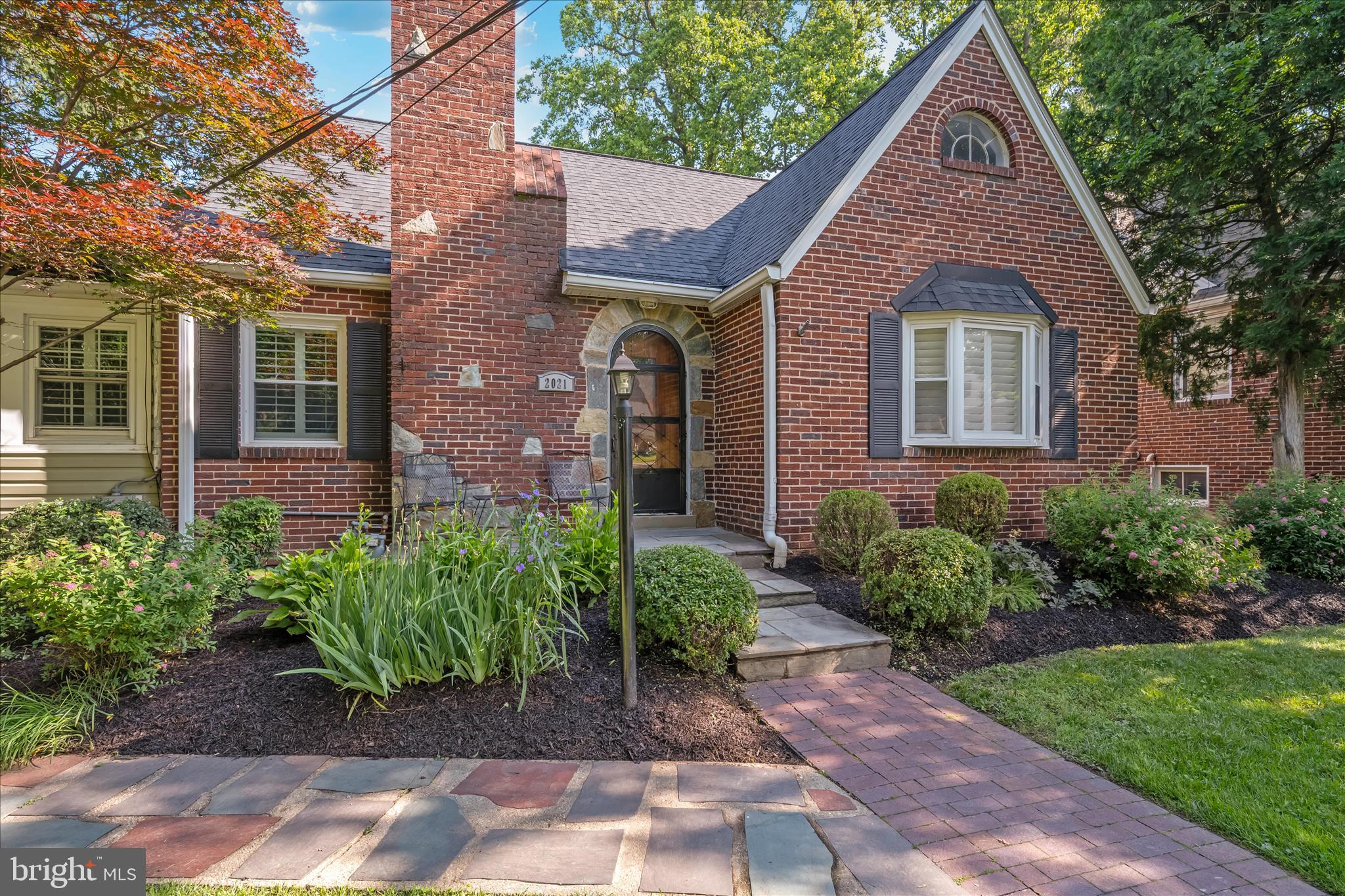 2021 Lansdowne Way Silver Spring, MD 20910 - Photo 64 of 64 Exterior Front