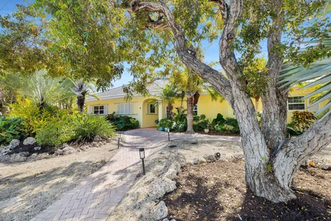 $2,795,000 | 20920 5th Avenue West, Cudjoe, FL 33042