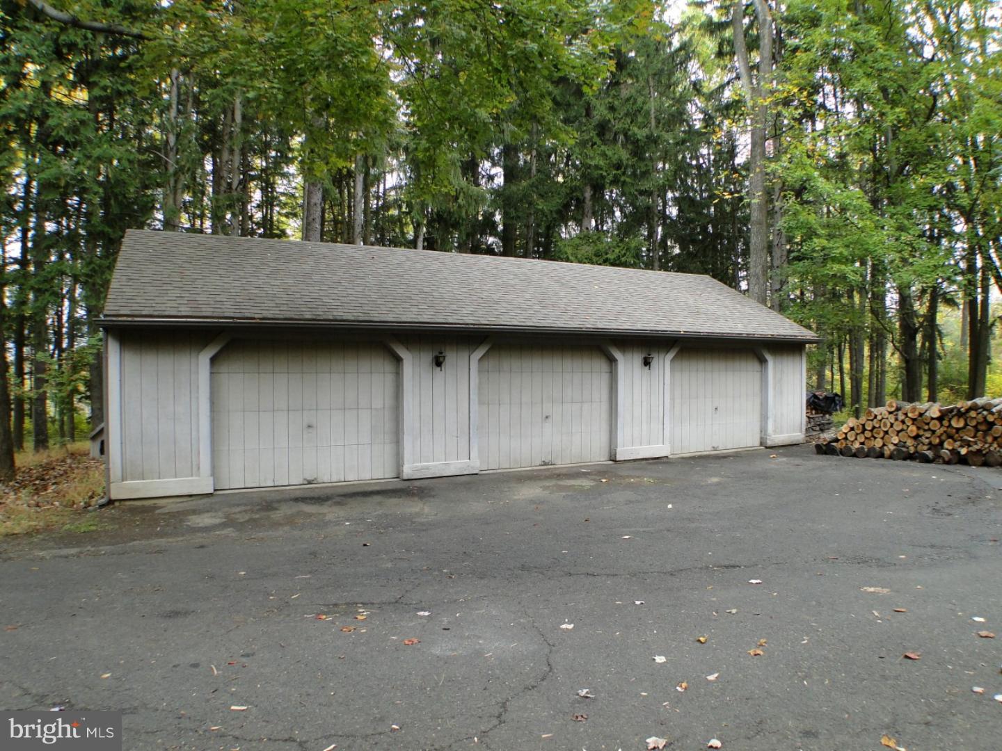 1277 Eagle Road New Hope, PA 18938 - Photo 20 of 21 Garage
