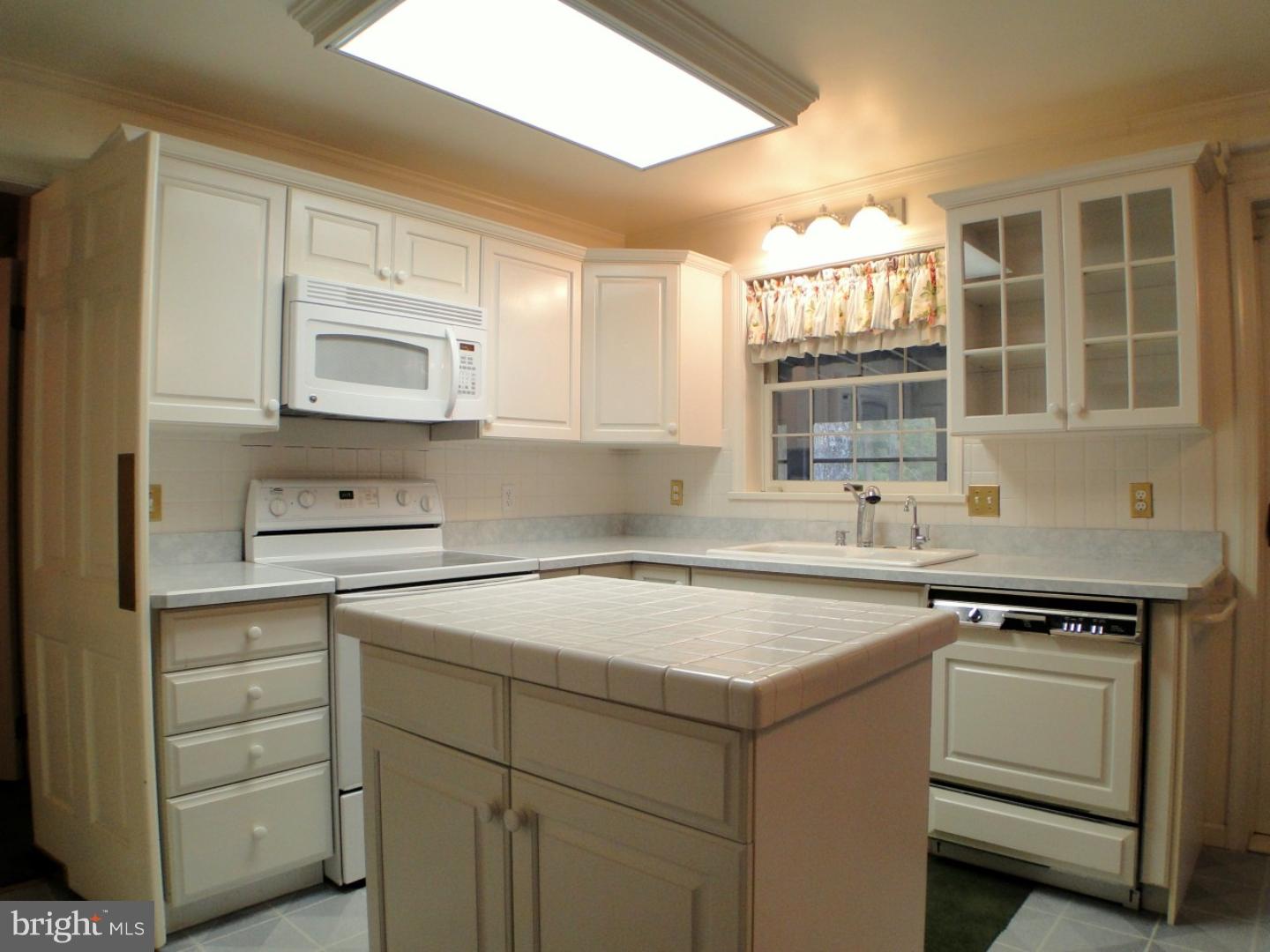 1277 Eagle Road New Hope, PA 18938 - Photo 3 of 21 Kitchen