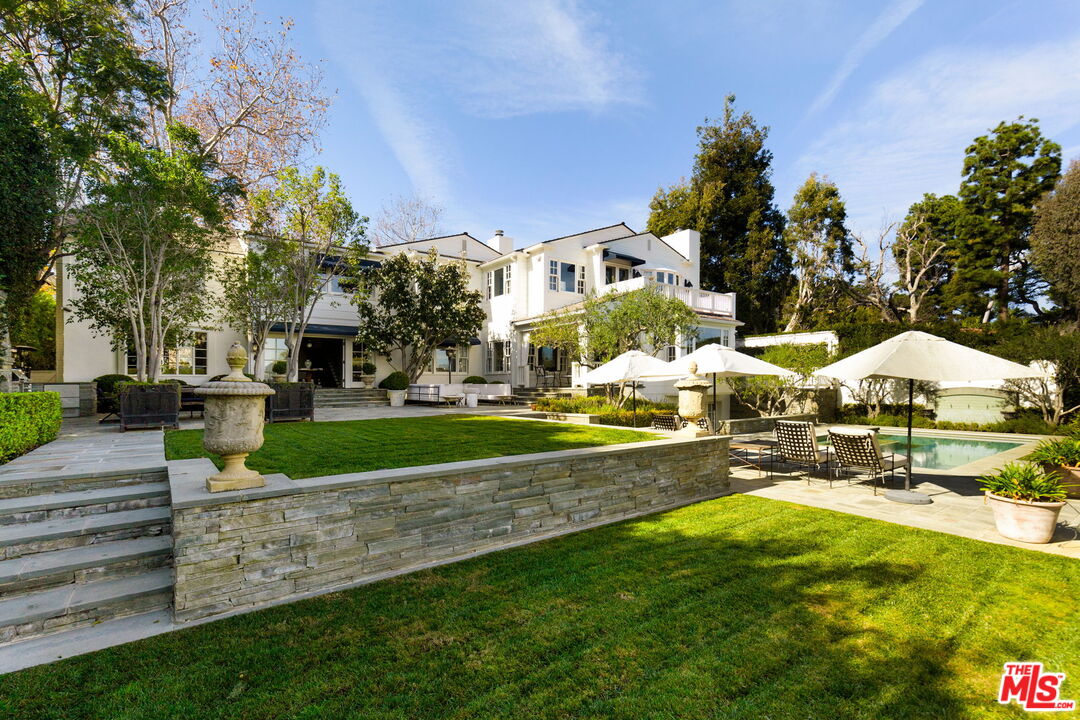 208 North Tigertail Road Los Angeles, CA 90049 - Photo 24 of 29 Gallery Image 24