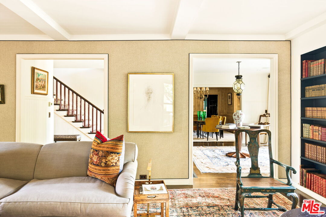 208 North Tigertail Road Los Angeles, CA 90049 - Photo 5 of 29 Gallery Image 5