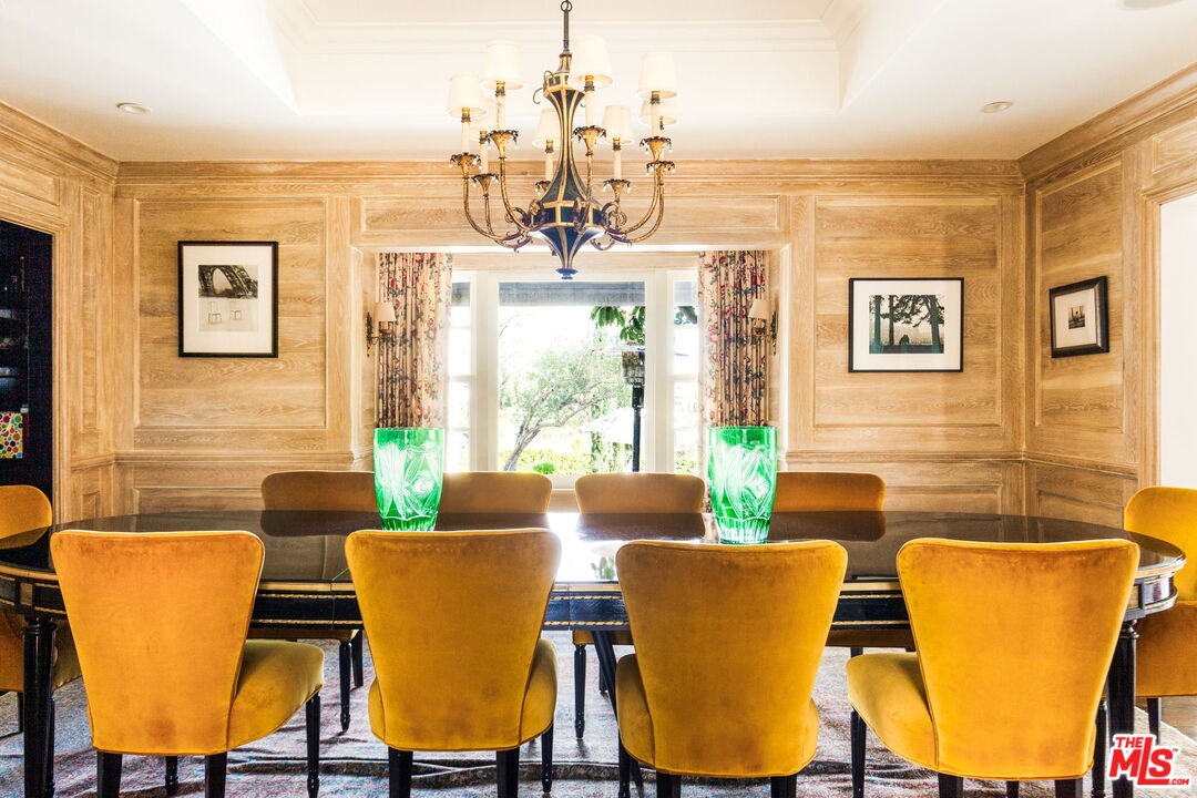 208 North Tigertail Road Los Angeles, CA 90049 - Photo 7 of 29 Gallery Image 7