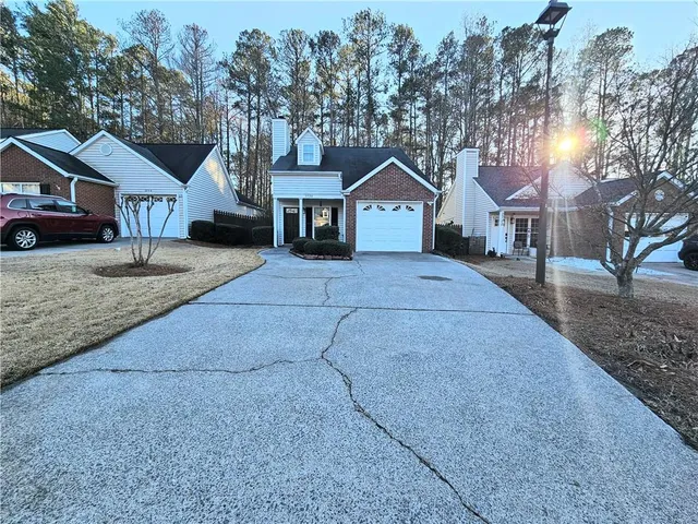 $1,950 | 2734 Highland Ridge Northwest, Kennesaw, GA 30152