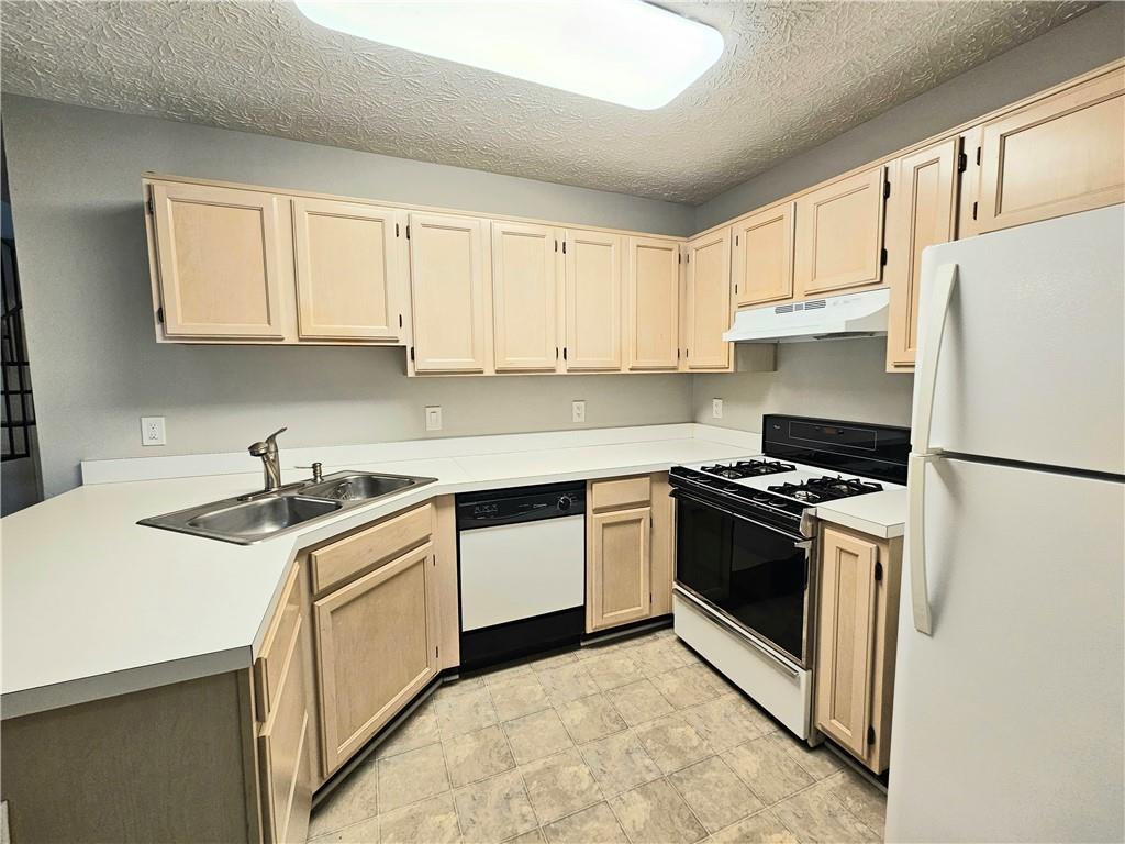 2734 Highland Ridge Northwest Kennesaw, GA 30152 - Photo 9 of 23