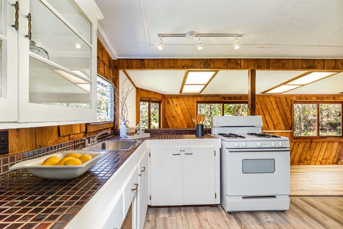 19-4108 Wright Road Volcano, HI 96785 - Photo 8 of 30 Gallery Image 8