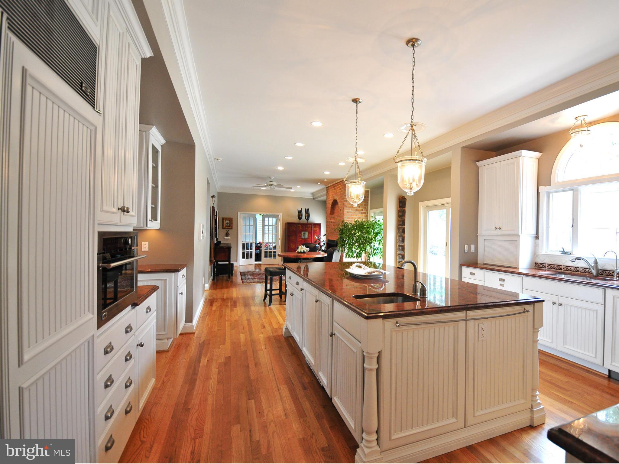 28 Shadow Point Court Edgewater, MD 21037 - Photo 13 of 30 Kitchen