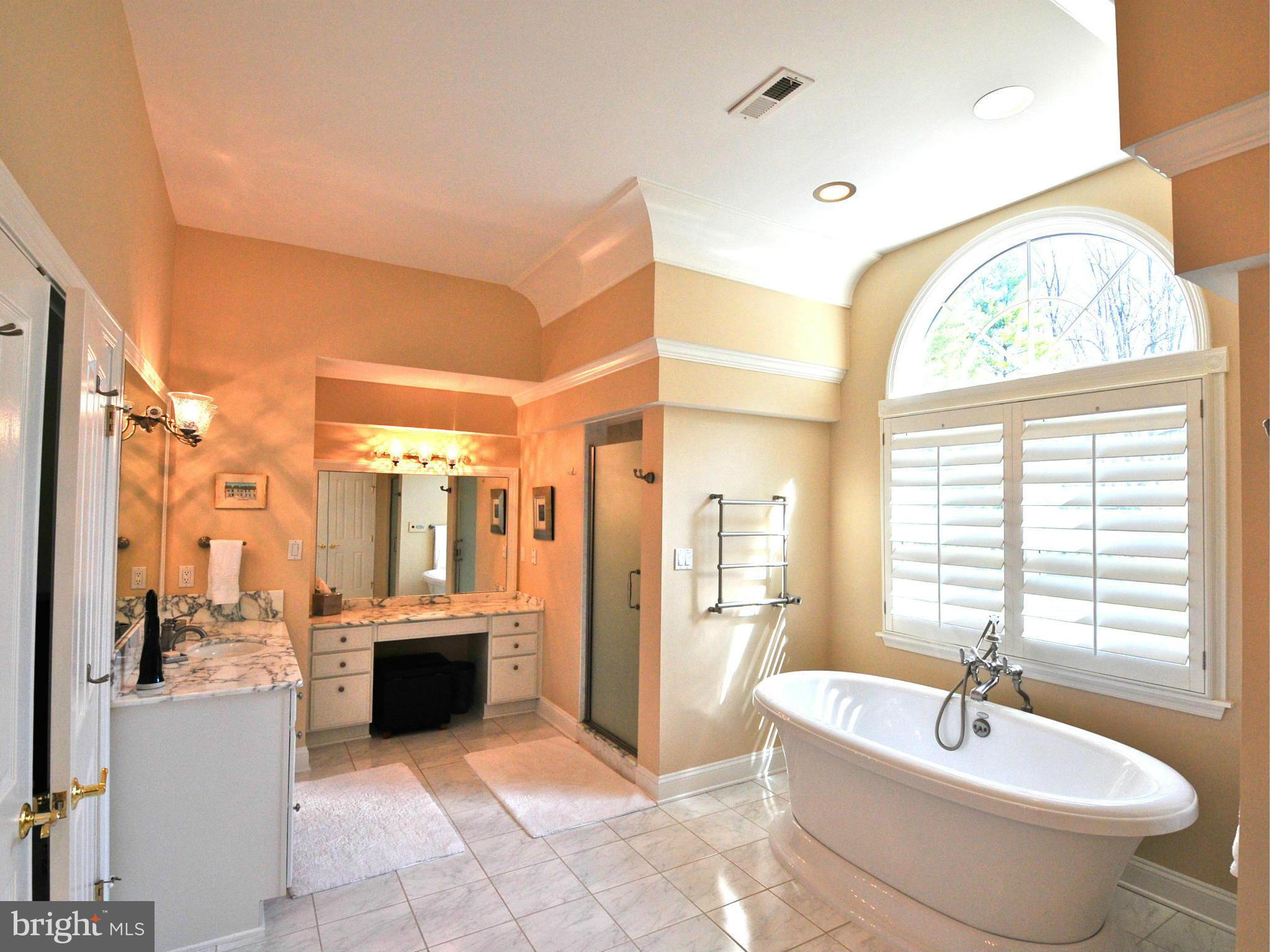 28 Shadow Point Court Edgewater, MD 21037 - Photo 18 of 30 Bath (Master)